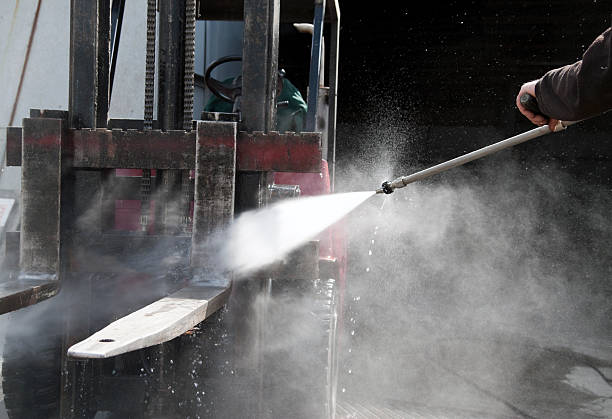 Why Choose Our Certified Pressure Washing Experts for Your Project Needs in Eggertsville, NY?